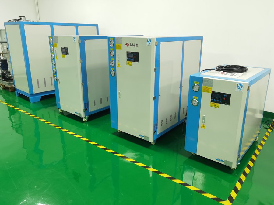 風冷螺桿機 風冷螺桿機