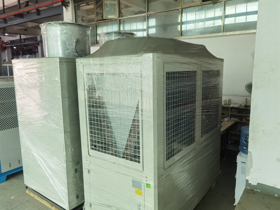 36442982.jpg TF058.jpg